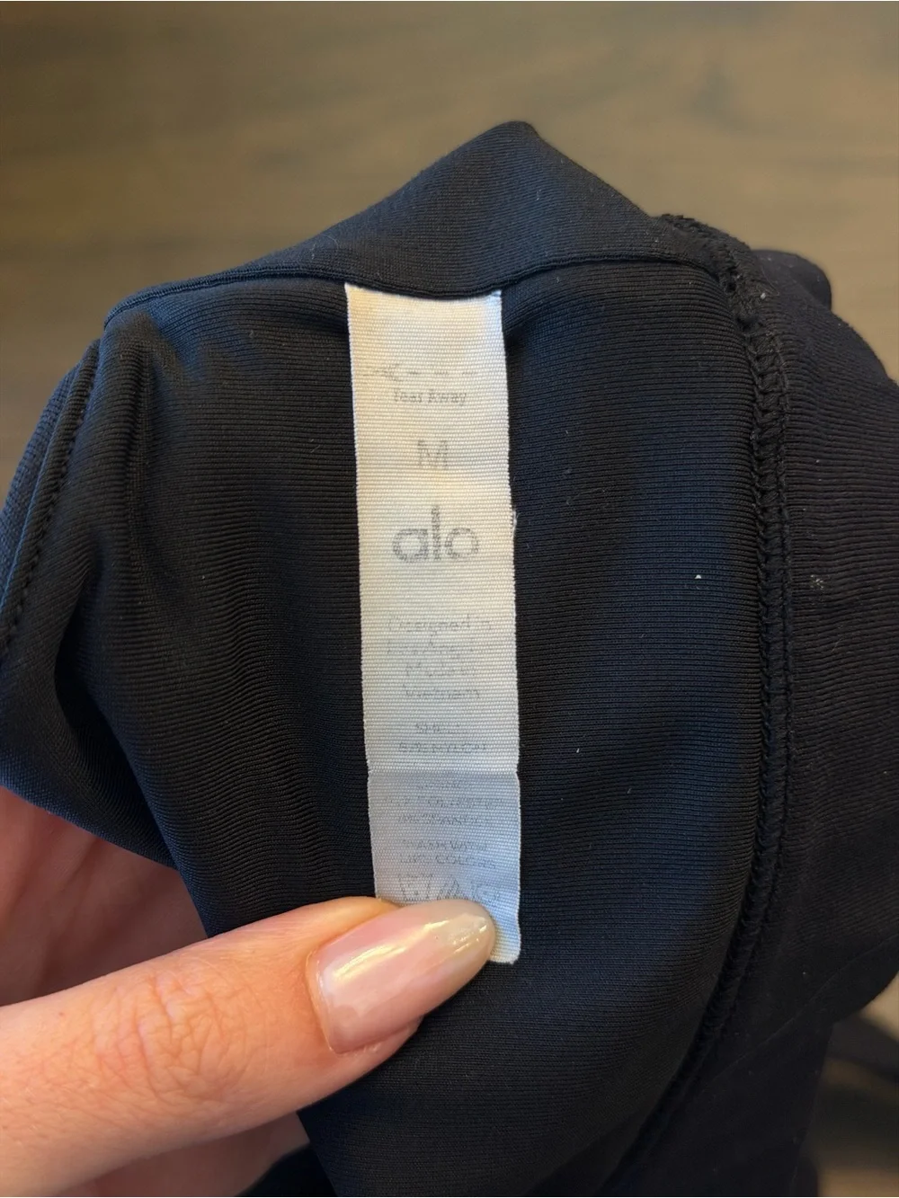 Alo Yoga Peak Bra in Black